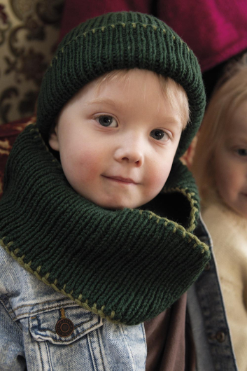 Fantasi - stickad barnmössa