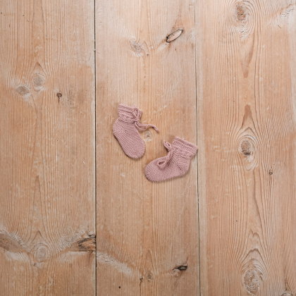 Åker – virkade babysockor