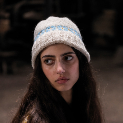 Grannlåt - stickad mössa