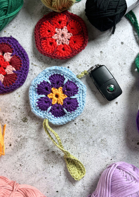 Viola - nyckelgömma