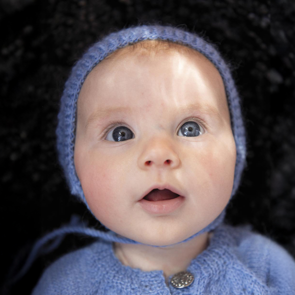 Inga - Stickad Babyhätta