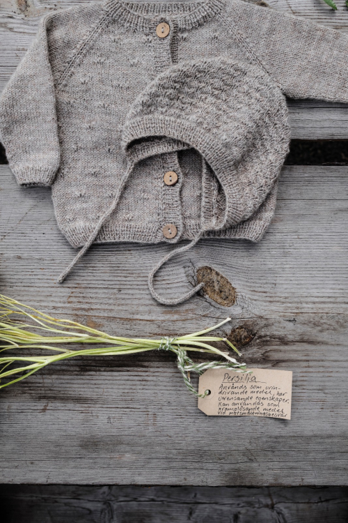 Smultronblom - babyhätta