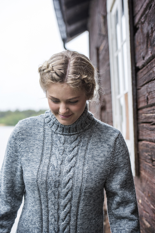 Carol – damtröja med flätor