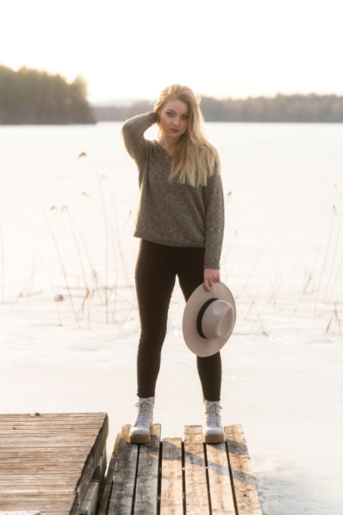 Kati - v-ringad raglantröja