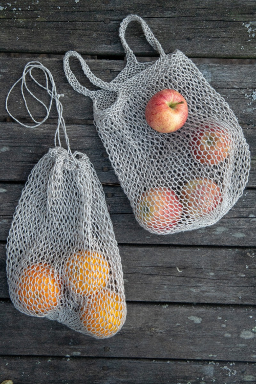 Stickad fruktkasse med handtag