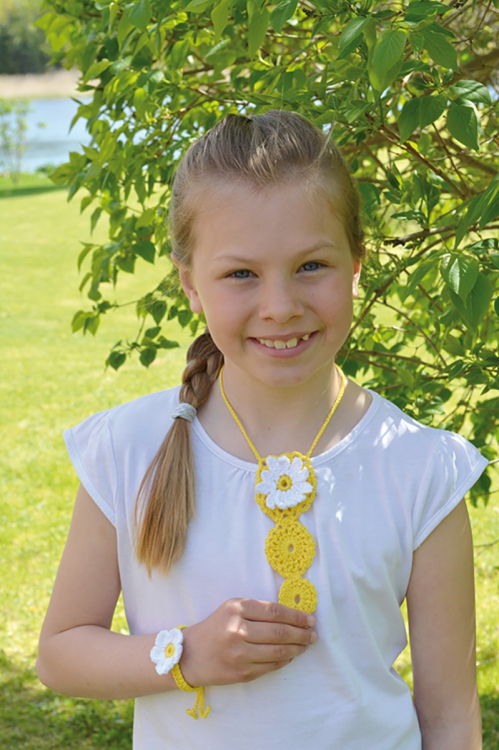 Virkat till hals, handleder och sommarfötter