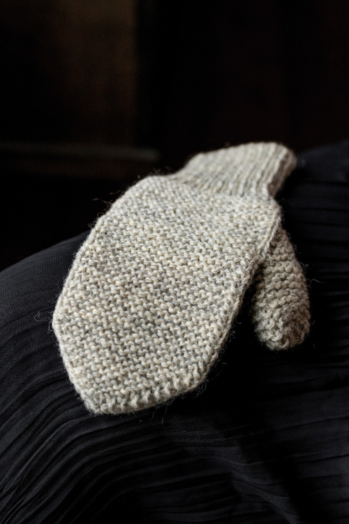 Åttersta - rätstickad vante