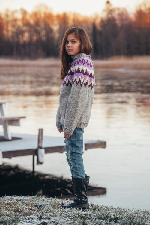 Isodor - barntröja med mönstrat ok