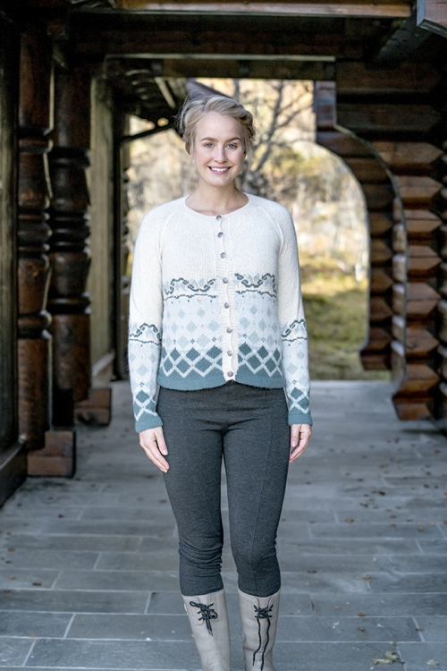 Anemone - mönsterstickad kofta